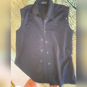 Vintage Roar Party Club Black Sleeveless Button-Up Shirt